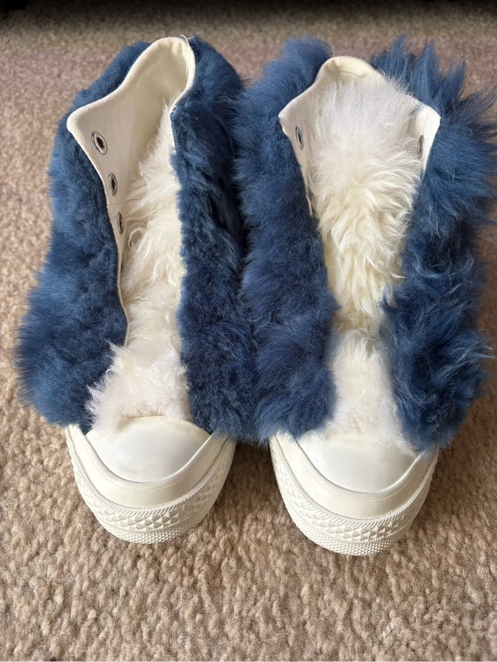 Converse Ambush Fuzzy Blue